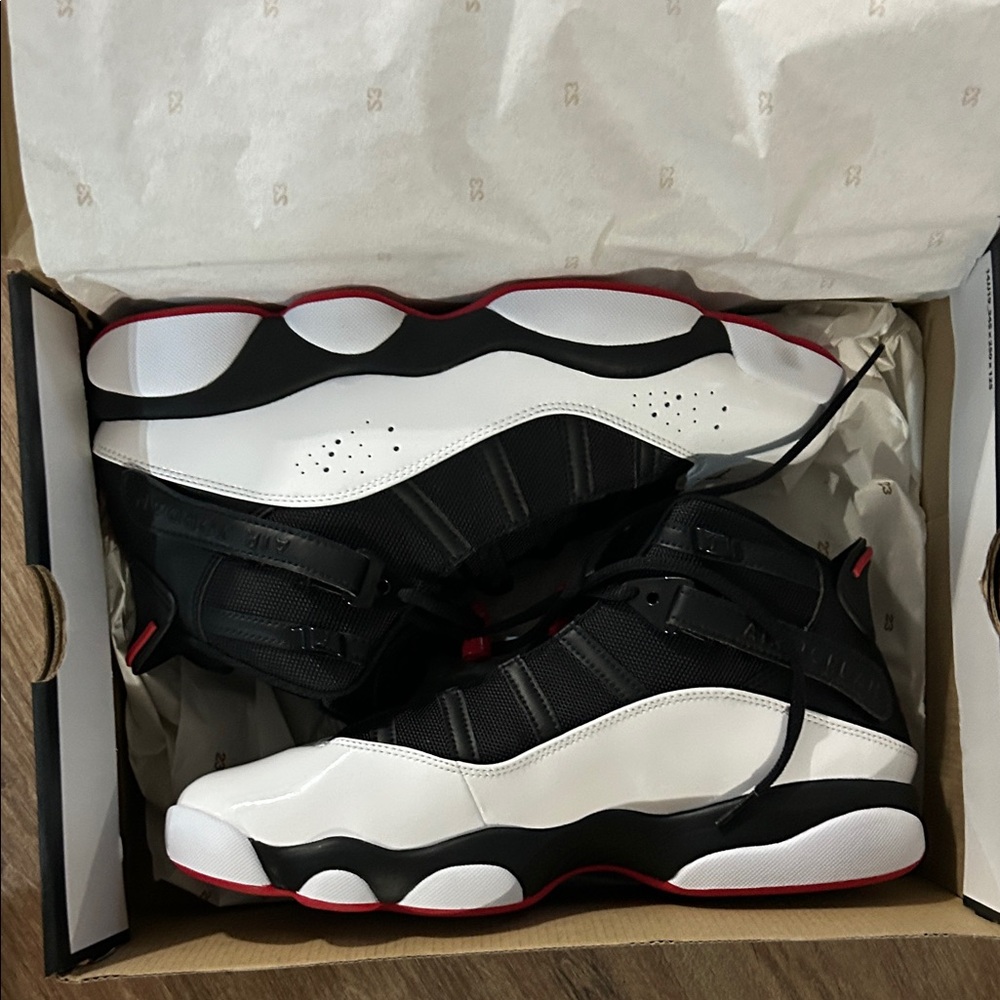 Air Jordan (6 rings) Varsity Red
(NEVER BEEN WORN)